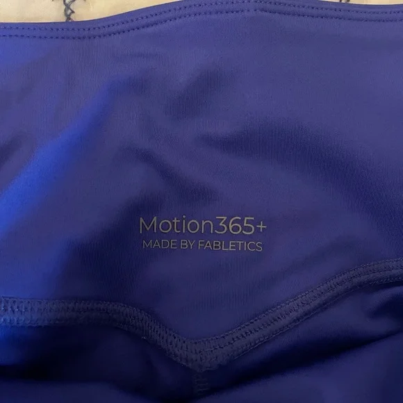 SET 🔷Fabletics Blue High-Waisted Leggings medium and bra - large - Picture 5 of 8